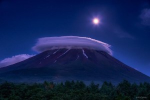 SuperMoon_日本_富士山.jpg